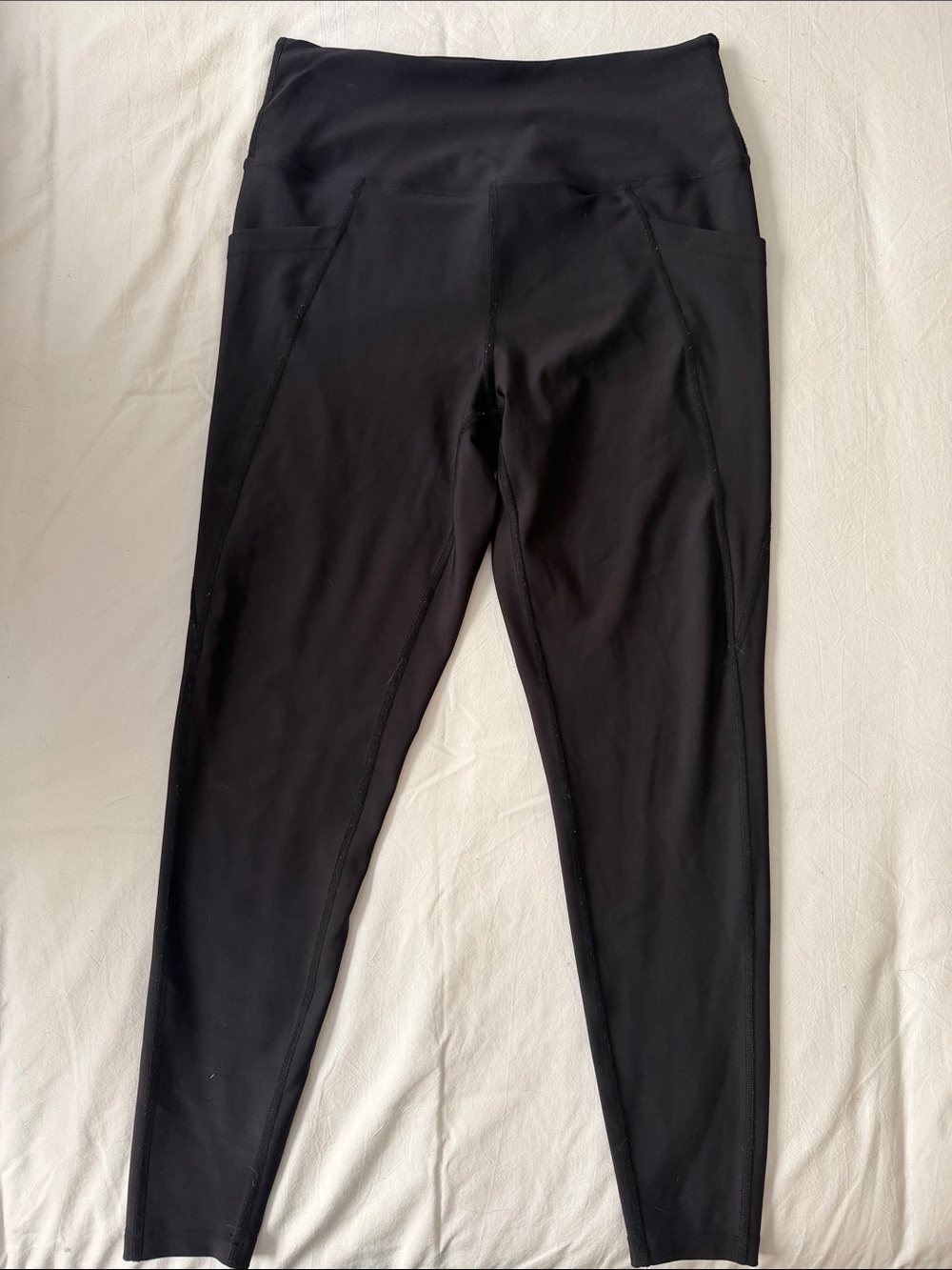Year of Ours Black High-Waist Leggings with Side Pockets